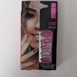 Salon Perfect Pink Press on LUXE Nail Set